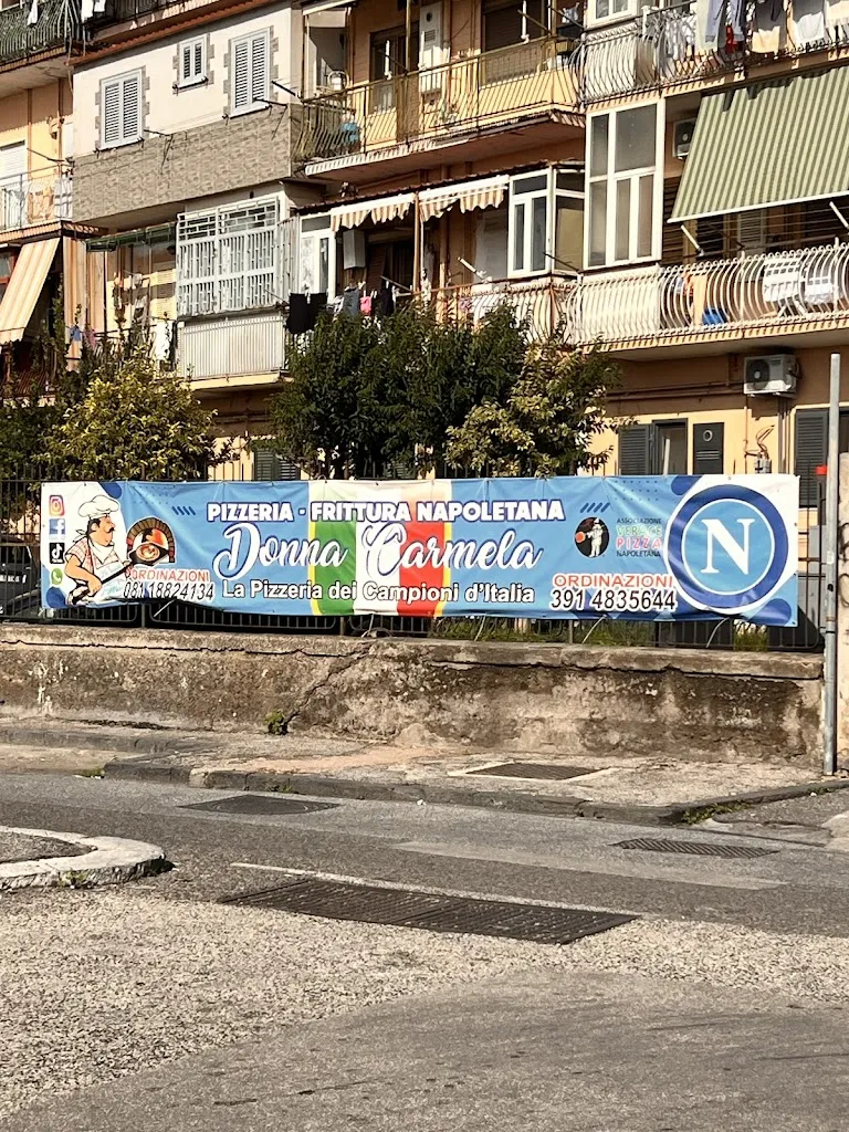 Lynn Pasqualetti_Donna Carmela_San Giovanni a Teduccio_recensione