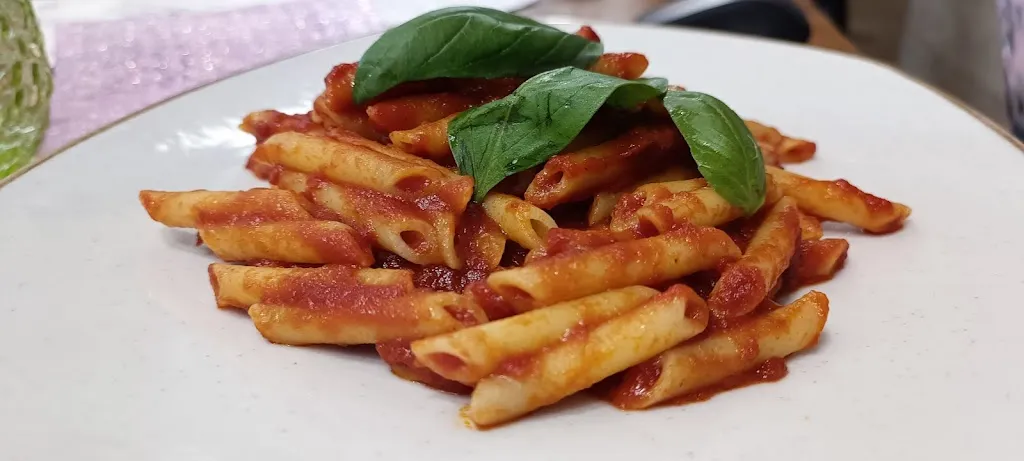 mariano salomone_Castello Showbiz_San Giovanni a Teduccio_review