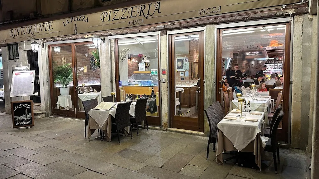 La Piazza_San Marco_slider_image_1