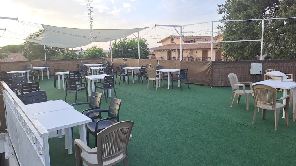 Bar La Quercia restaurant in Mozzagrogna