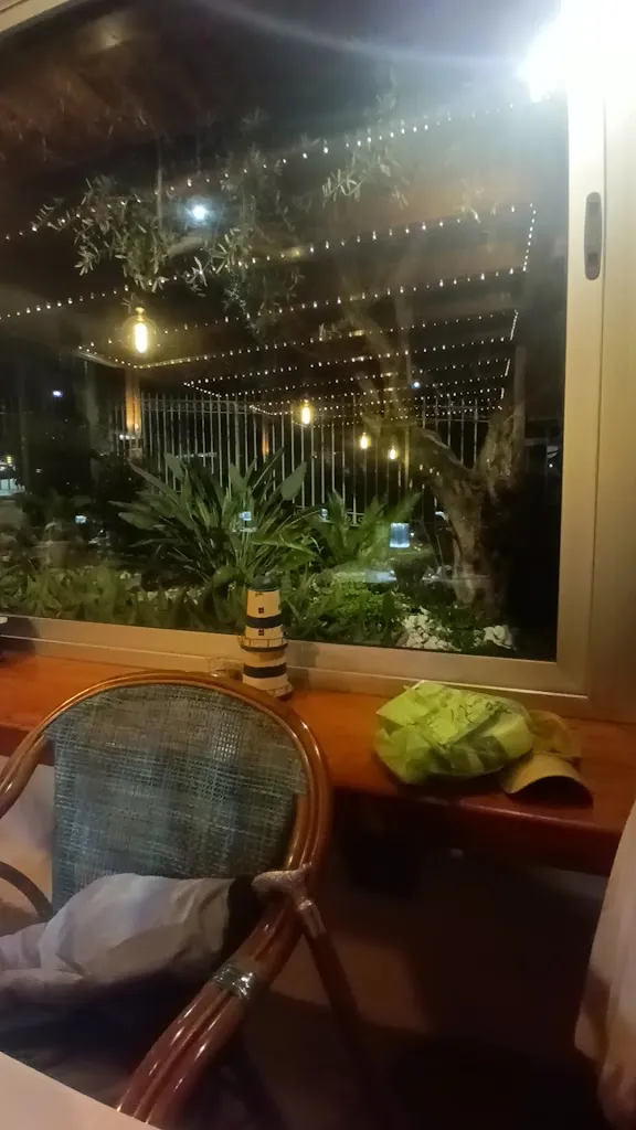 Giuseppe De Lorenzo_Solo Fresco Osteria di Mare_San Nicola Manfredi_review