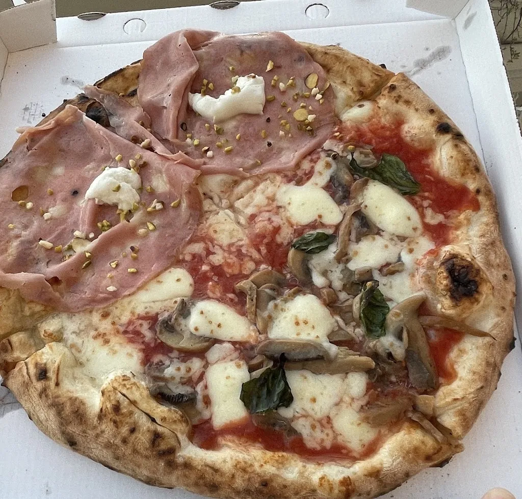 Bar Pizzeria Armenio Natale_San Paolo Bel Sito_slider_image_3