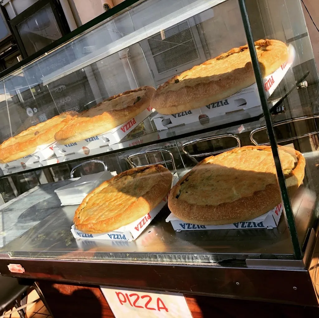 La Tana della Pizza restaurant in San Paolo Bel Sito