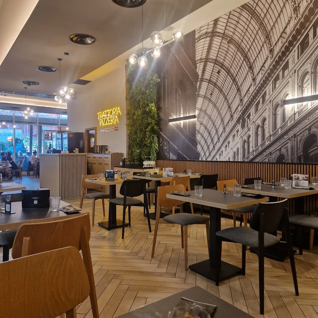 Fresco Trattoria Pizzeria Espresso Capodichino restaurant in San Pietro a Patierno