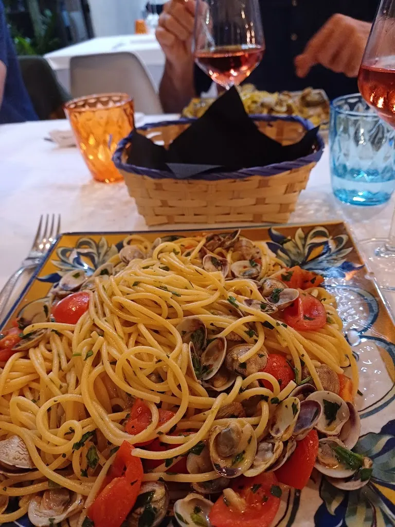 Stuart Toomey_Focu_Montesilvano Marina_review