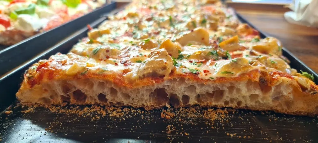 Alberto's Pizza San Pietro_San Pietro_slider_image_3