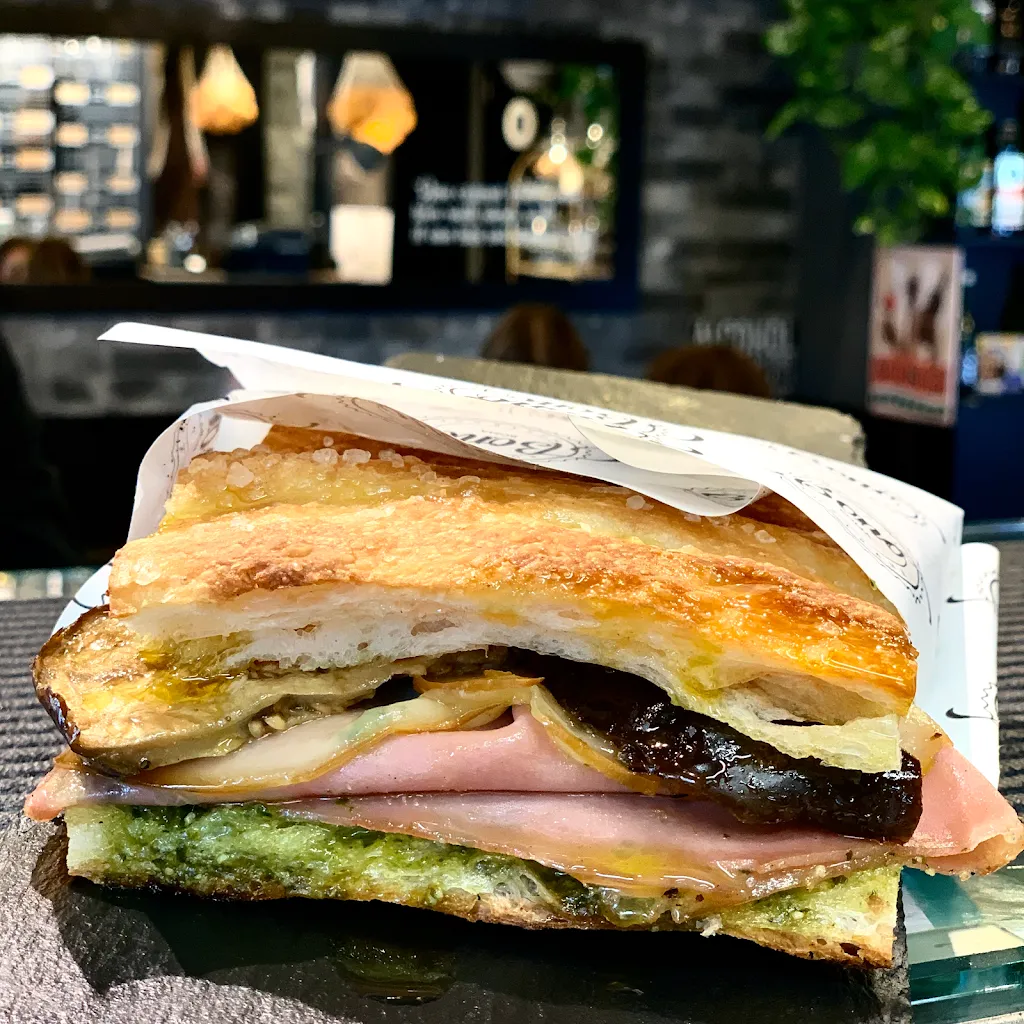 Bono Bottega Nostrana- Street Food_San Pietro_slider_image_3