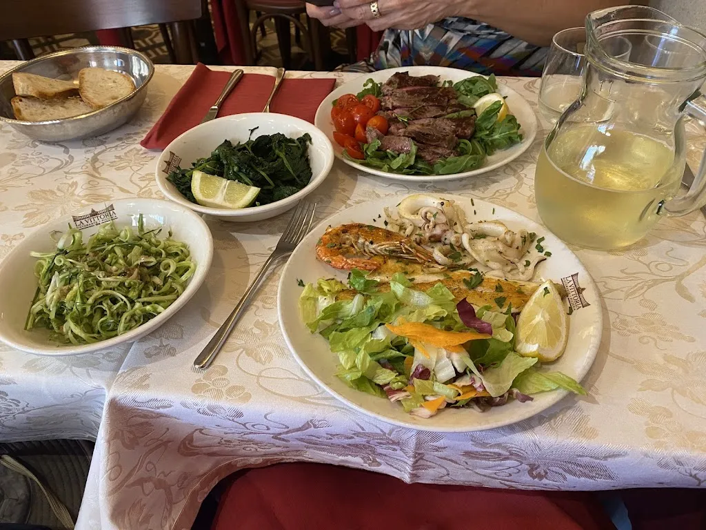 Mircea Constantinescu_Restaurant 