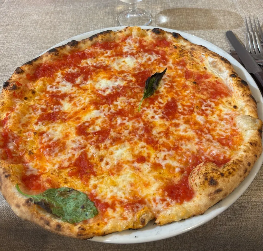 La Pizzeria Del Viale_San Potito Ultra_slider_image_3