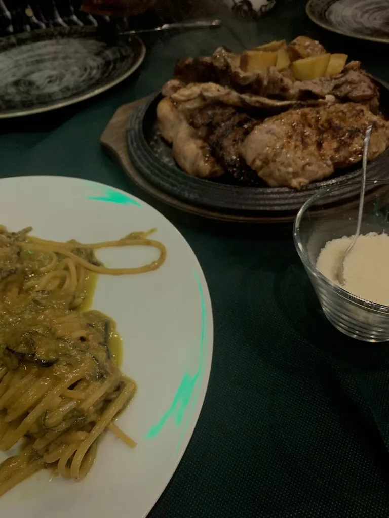 Elisaveta Simeonova_Bola | Caserta_San Nicola la Strada_review