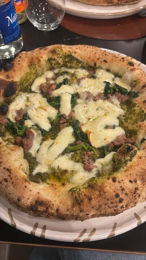 Chicca Deffe_Apprendista Pizzaiolo_San Nicola la Strada_recensione