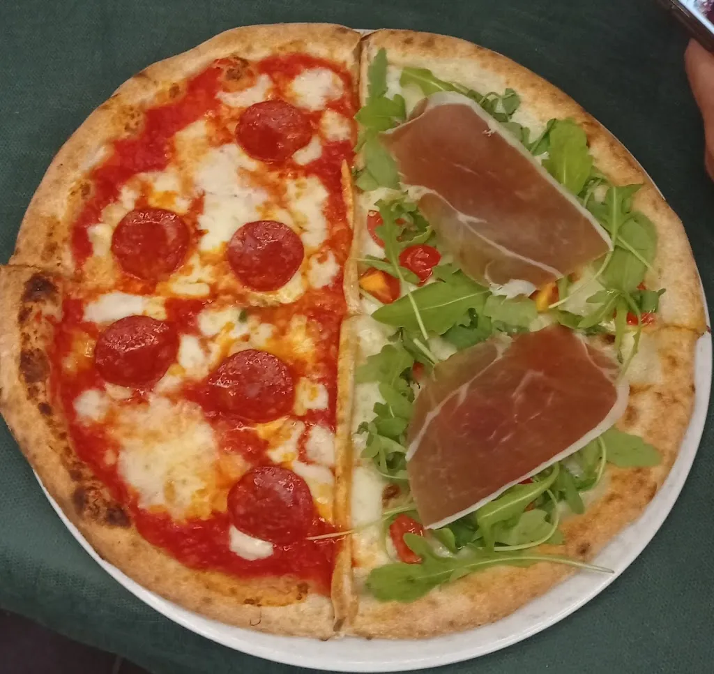 Menu_Pizzeria La Taverna Degli Amici_San Nicola la Strada_image_1