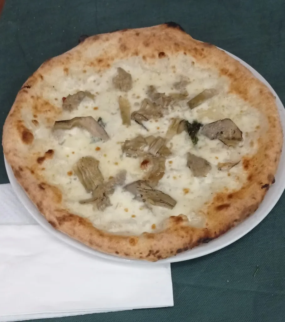 Pizzeria La Taverna Degli Amici_San Nicola la Strada_slider_image_3