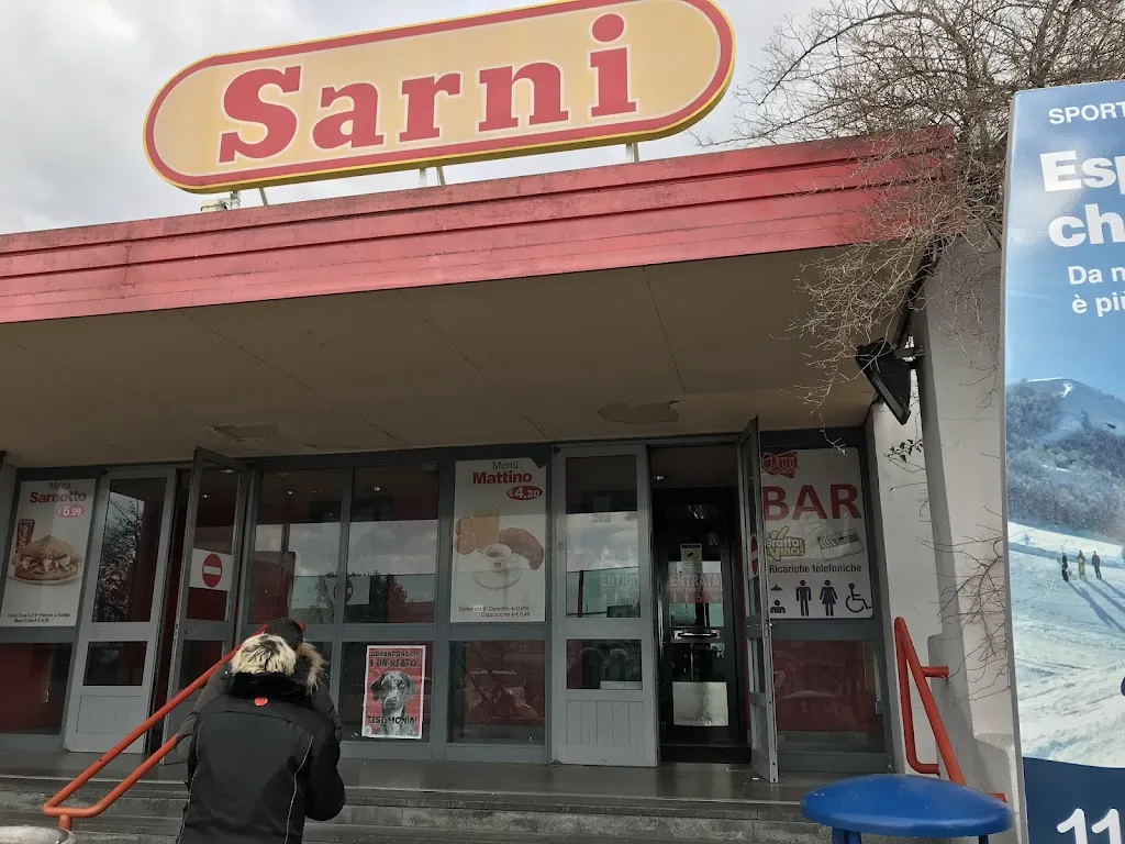 Sarni San Nicola Ovest restaurant in San Nicola la Strada