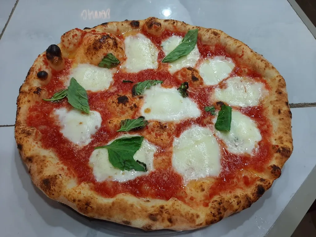 Pizzeria Donna Carme' restaurant in San Nicola la Strada