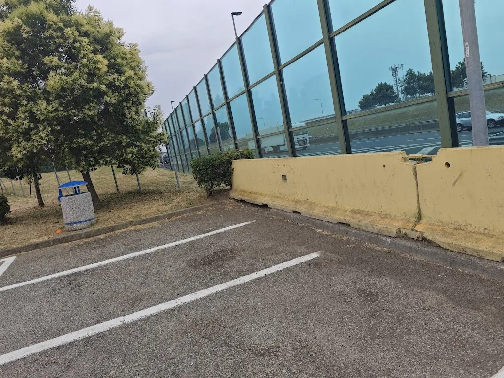 Mikhail Dub_Autogrill Storico Pavesi_San Nicola la Strada_review