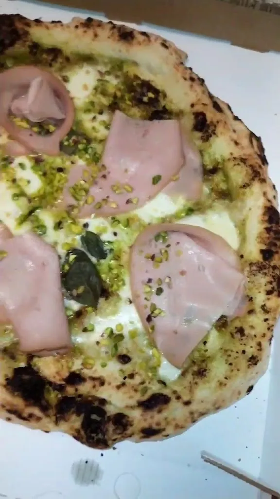 Pizzeria Everest_San Nicola la Strada_slider_image_2