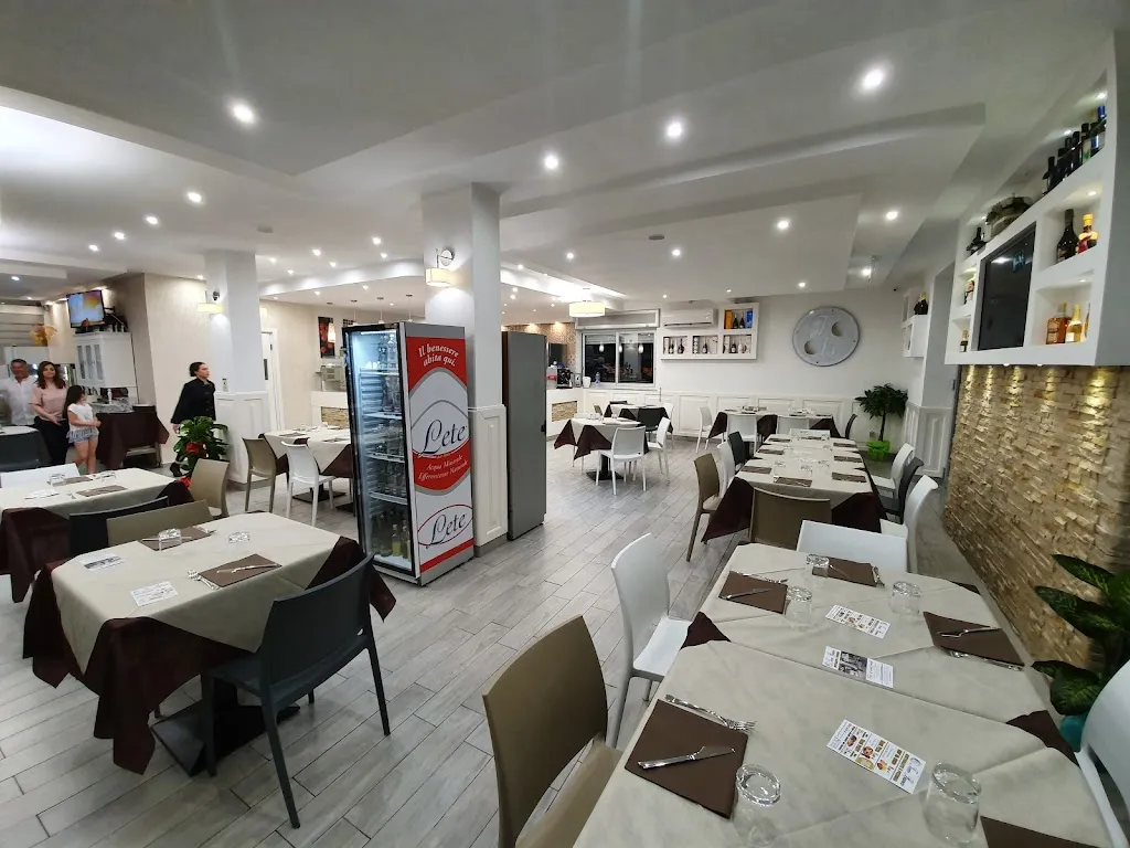 Tocco Bianco Ristorante & Pizzeria_San Nicola la Strada_slider_image_3