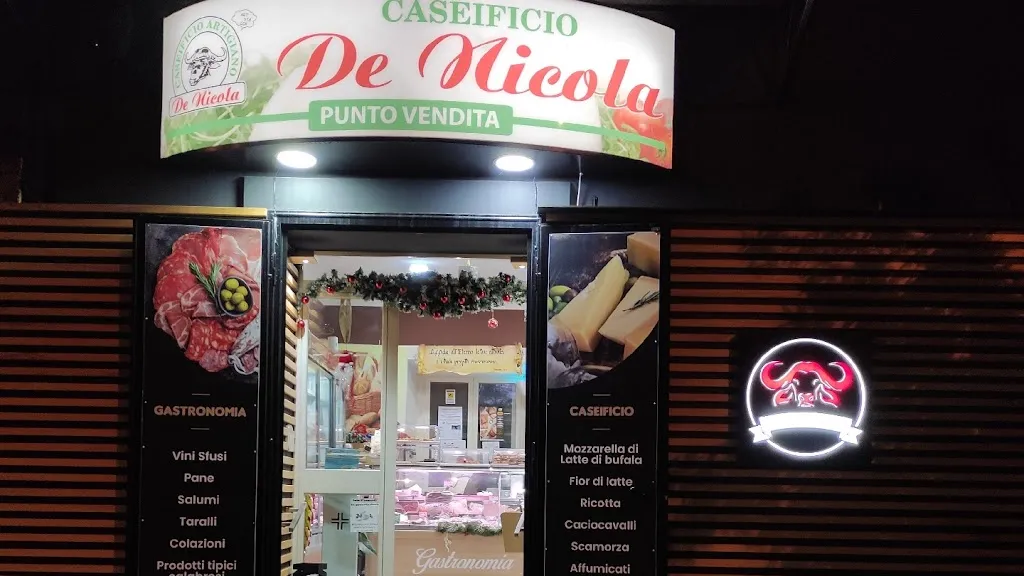 Punto Vendita Caseificio De Nicola_San Nicola la Strada_slider_image_1