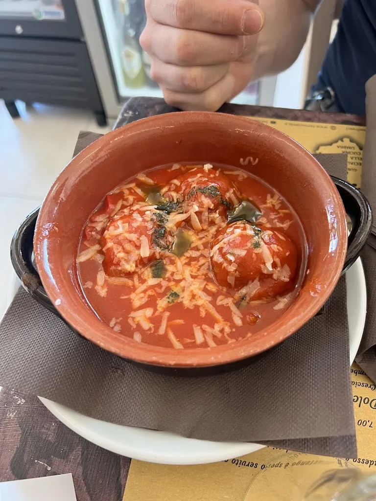 Laura Repetti_Epoca - Ristorante Pucceria Aperitivo_Montesilvano Marina_review