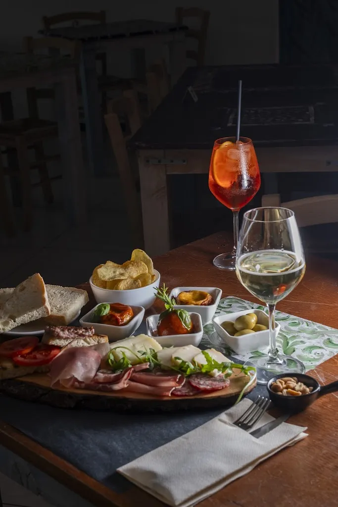 Epoca - Ristorante Pucceria Aperitivo_Montesilvano Marina_slider_image_2