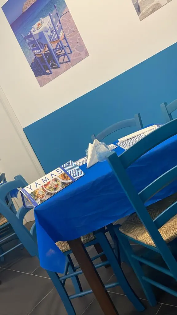 YAMAS TAVERNA GRECA restaurant in San Vitaliano