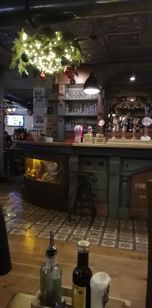 Mario Fiore_John's Fort Pub Pizzeria Steakhouse_San Vitaliano_review