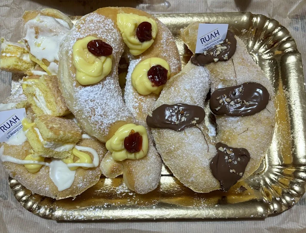 Cloe Floridino_Sbaam: Grafferia, Cornetteria, Pizza al Trancio_San Vitaliano_review