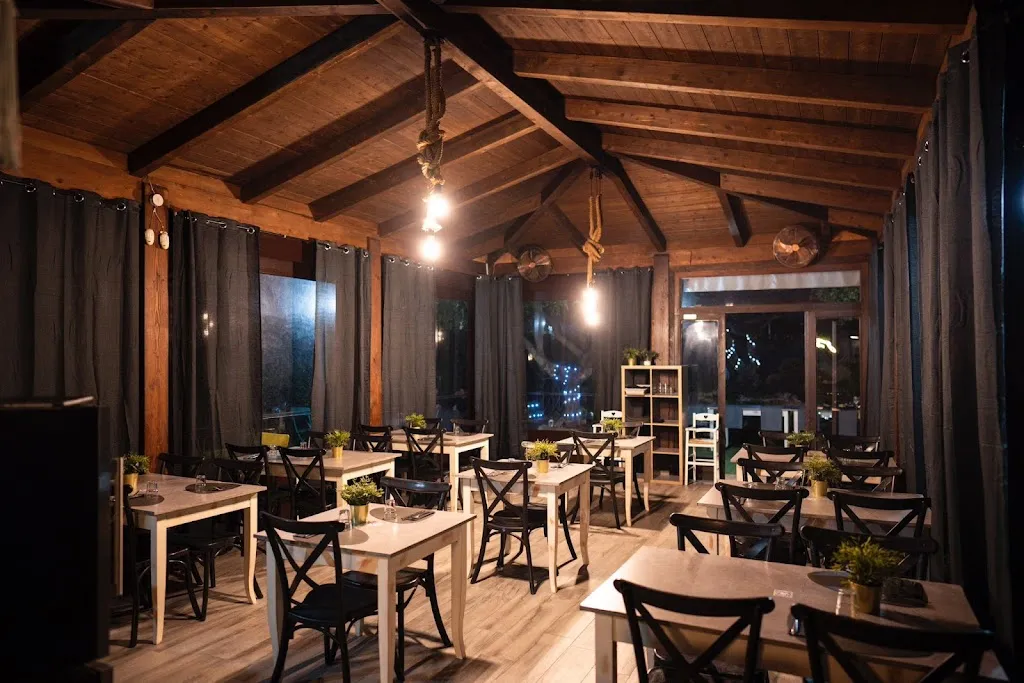 Immaturi pizzeria contemporanea di Alessio Megna restaurant in San Valentino Torio