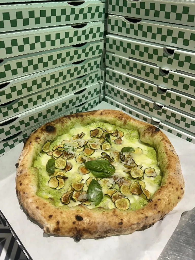 Bardi Pizza - pizza & more - Take away_San Valentino Torio_slider_image_2