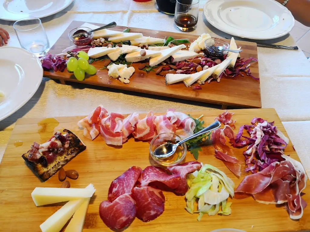 La Cantina dei Briganti_Sant'Agata de'Goti_slider_image_3