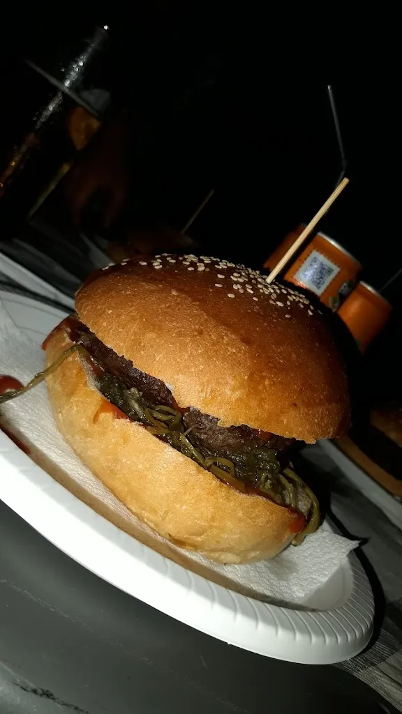 Renato Paparo_Parkside bar and pub_Sant'Agata de'Goti_review