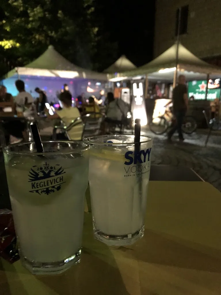 Mario Bozza_Parkside bar and pub_Sant'Agata de'Goti_review