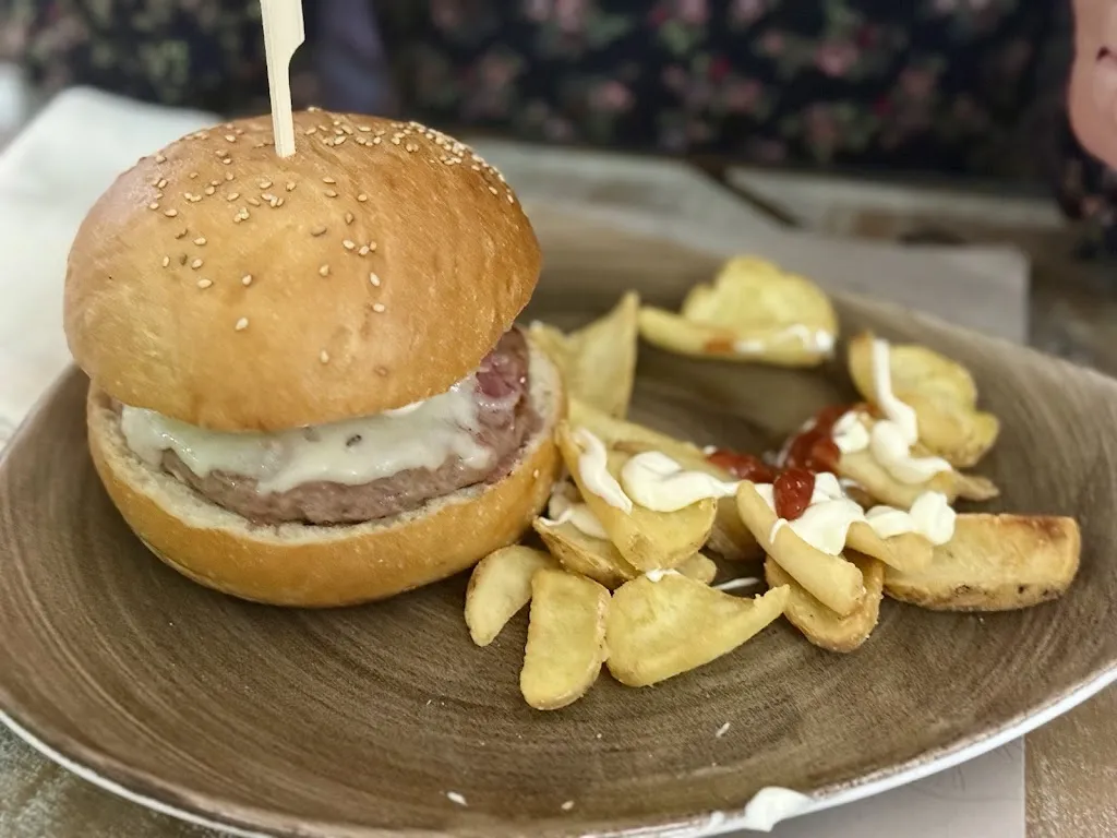 Menu_Artus - Castle Burger_Sant'Agata de'Goti_image_5