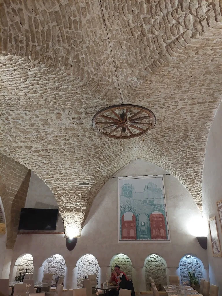 Rory moynihan_Artus - Castle Burger_Sant'Agata de'Goti_review