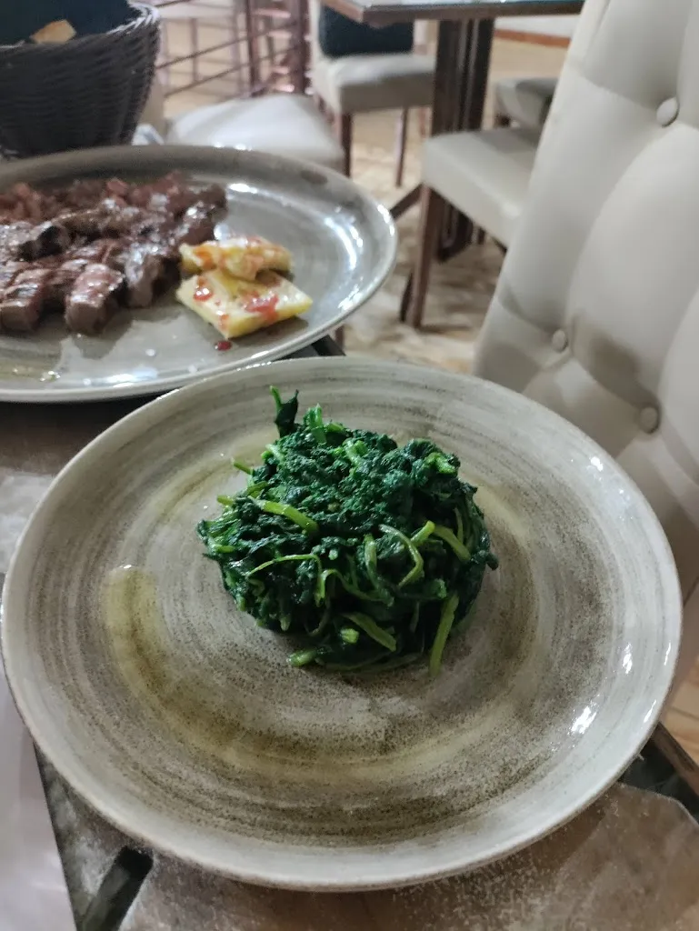 Vincenzo Russo_Artus - Castle Burger_Sant'Agata de'Goti_review