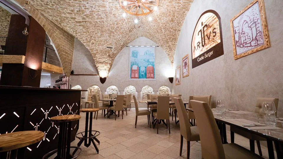 Artus - Castle Burger restaurant in Sant'Agata de'Goti