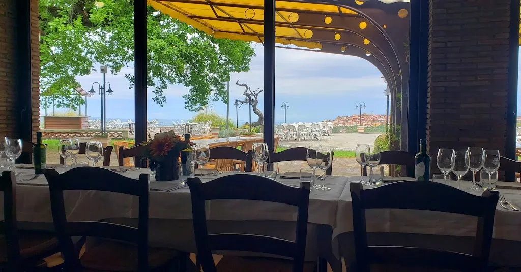 La Veduta - Ristorante ed Eventi restaurant in Sant'Angelo All'Esca