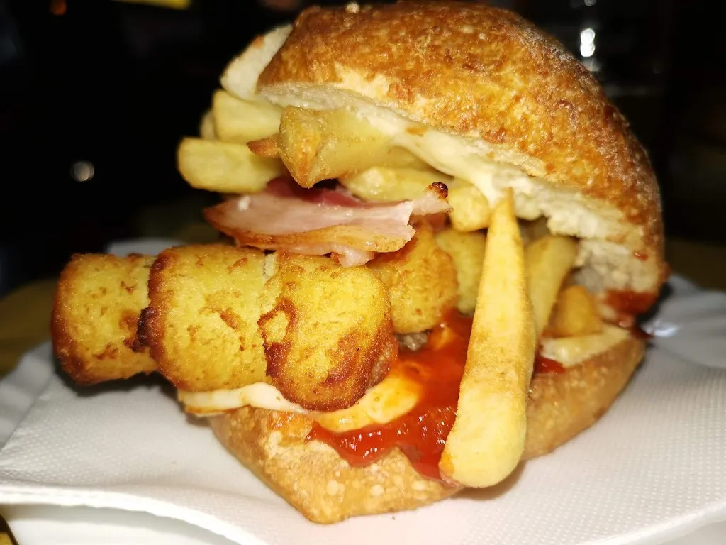 Tattira Music Bar_Sant'Angelo dei Lombardi_slider_image_3