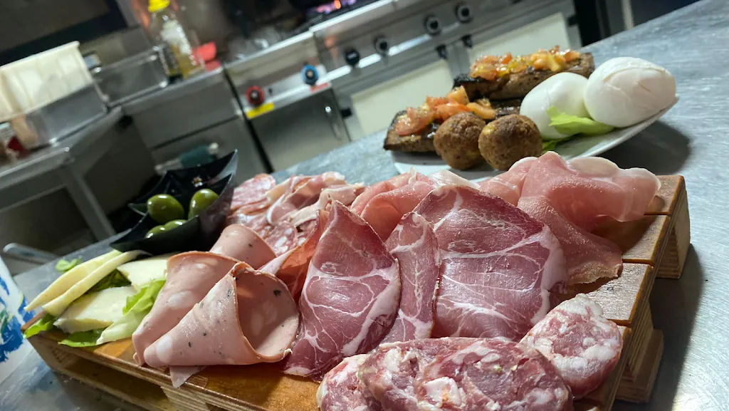 trattoria Ngopp addù me_Sant'Egidio del Monte Albino_slider_image_3