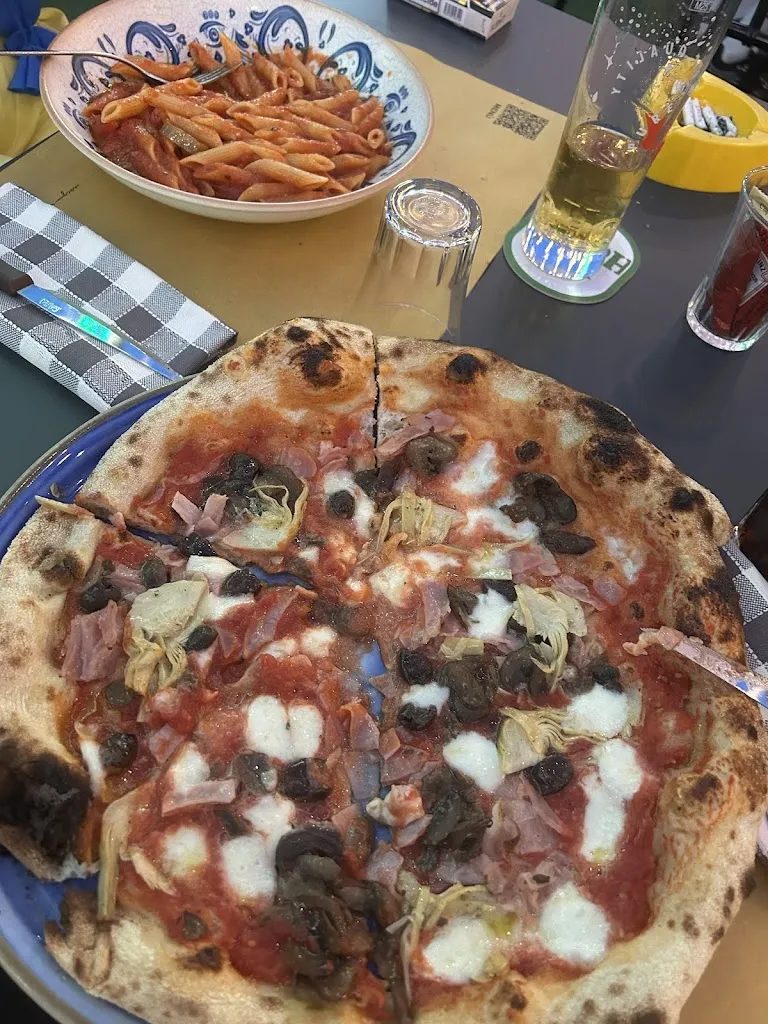 Gabriel Zamfir_Utopia Pub_Montesilvano Marina_review