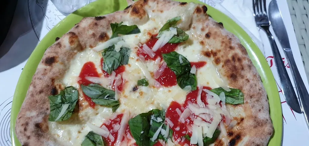 Pizzeria Musto's_Sant'Antonio Abate_slider_image_2