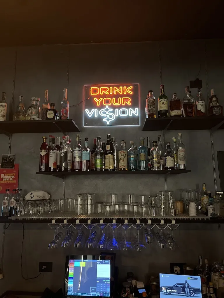 Emanuele Pisacane_Vision Cocktail Lab_Sant'Antonio Abate_recensione