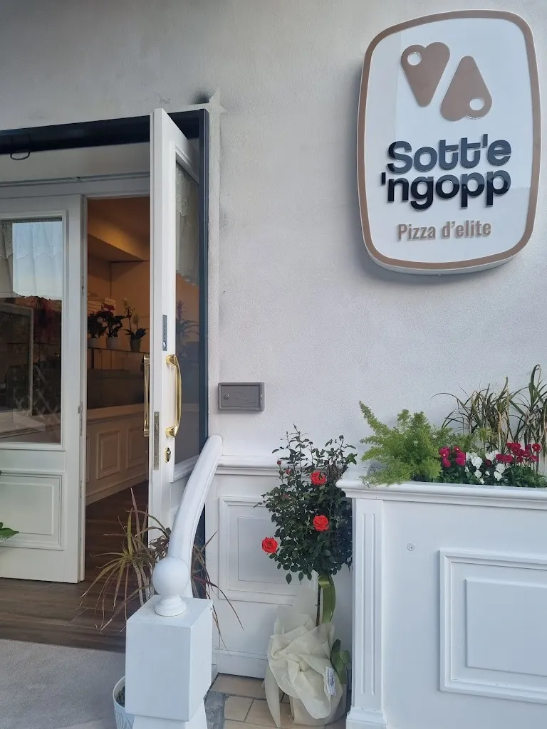 Sott' e 'ngopp restaurant in Sant'Antonio Abate
