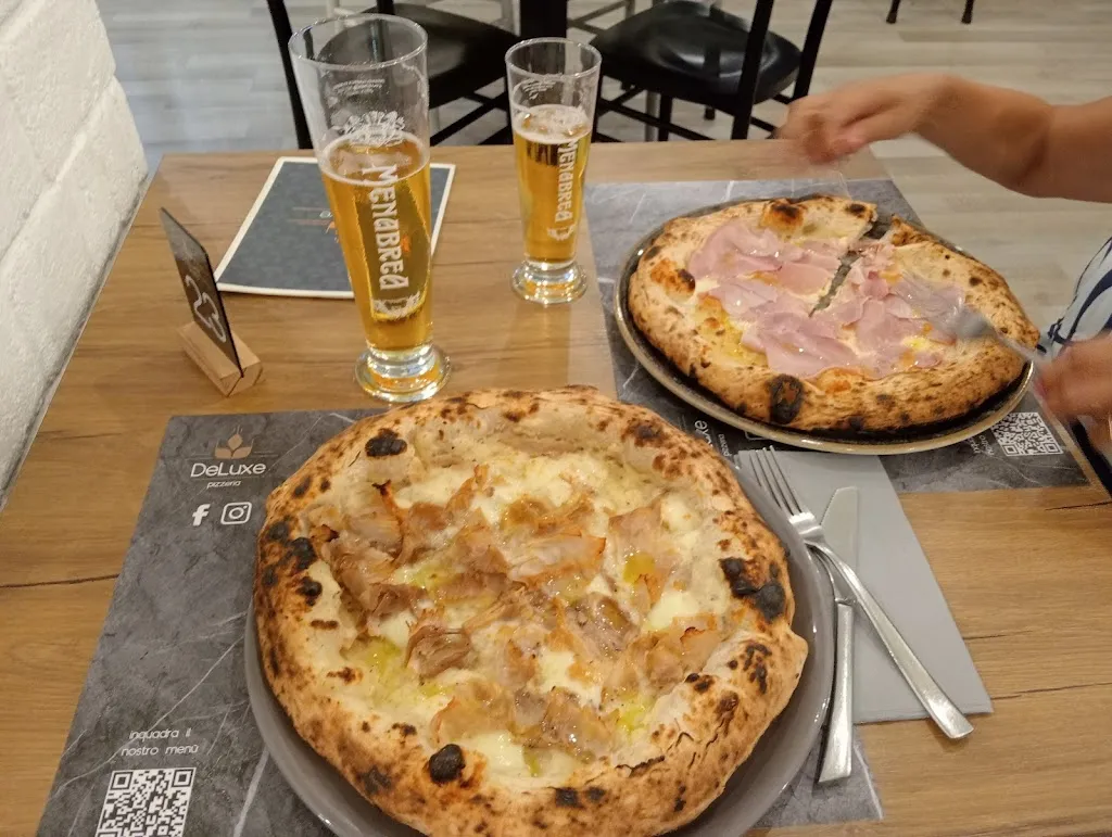 ROBERTO RIVIECCIO_DeLuxe Pizzeria_Santa Maria A Vico_review