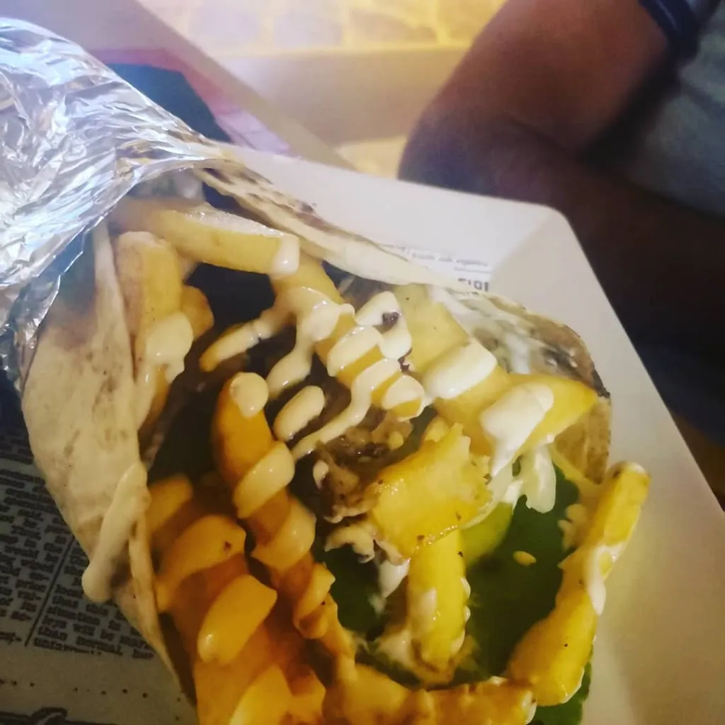 Erminia di Nuzzo_Panì Burger Store_Santa Maria A Vico_review