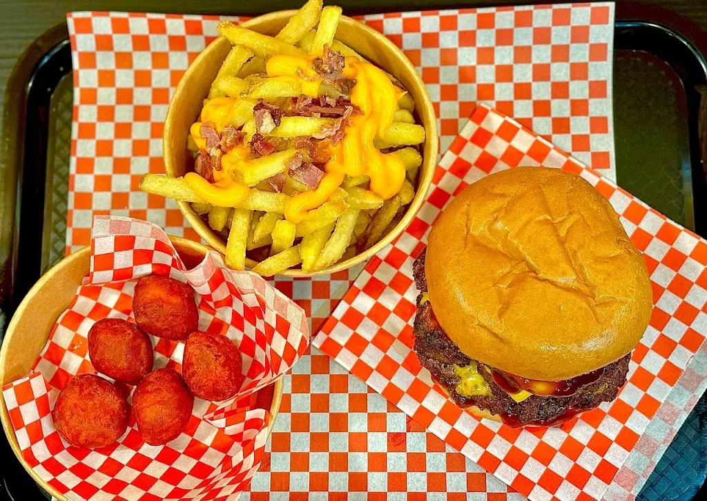 Yo Broo Burgers_Santa Maria A Vico_slider_image_3