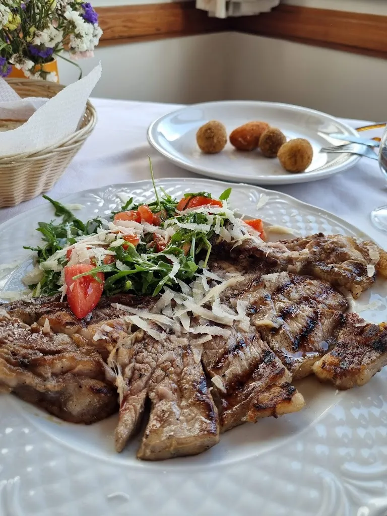 Llorenç Pujol Ferriol (Dacia)_Ristorante Zi Peppe_Santa Maria A Vico_review