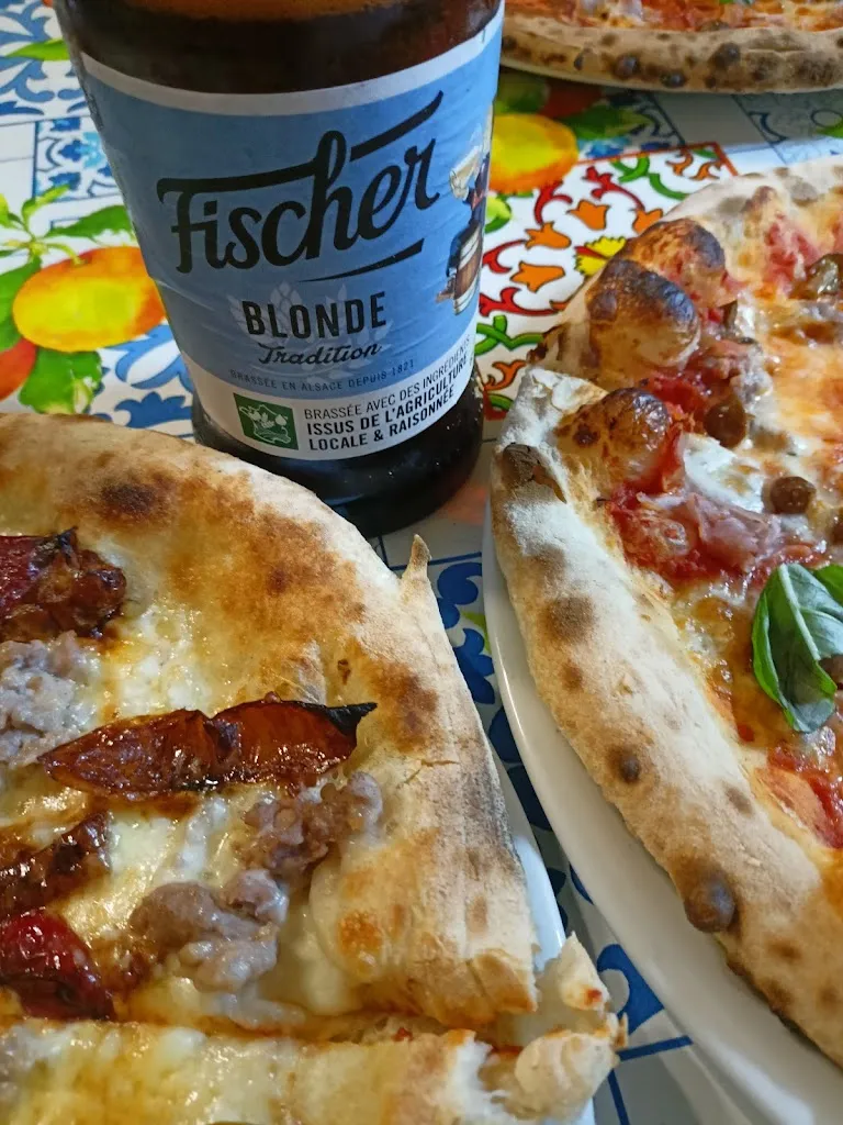 Pizzeria Mary di Castellano Luigi_Santa Maria La Carità_slider_image_2