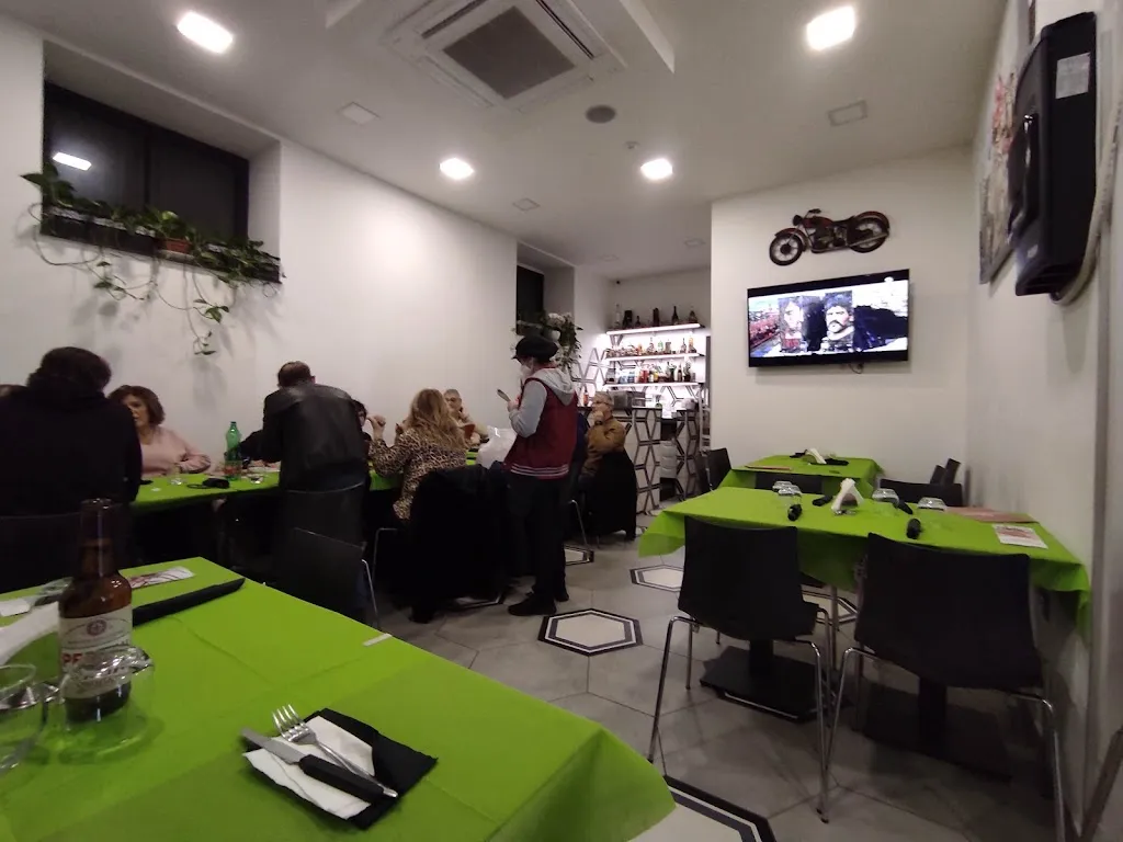 Lo Scugnizzo Pizza e Food_Santa Maria La Carità_slider_image_3